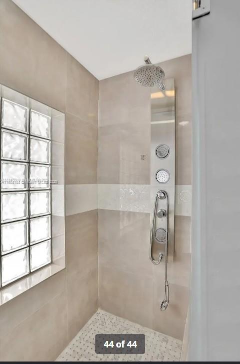 POMPANO ISLES - Residential Lease