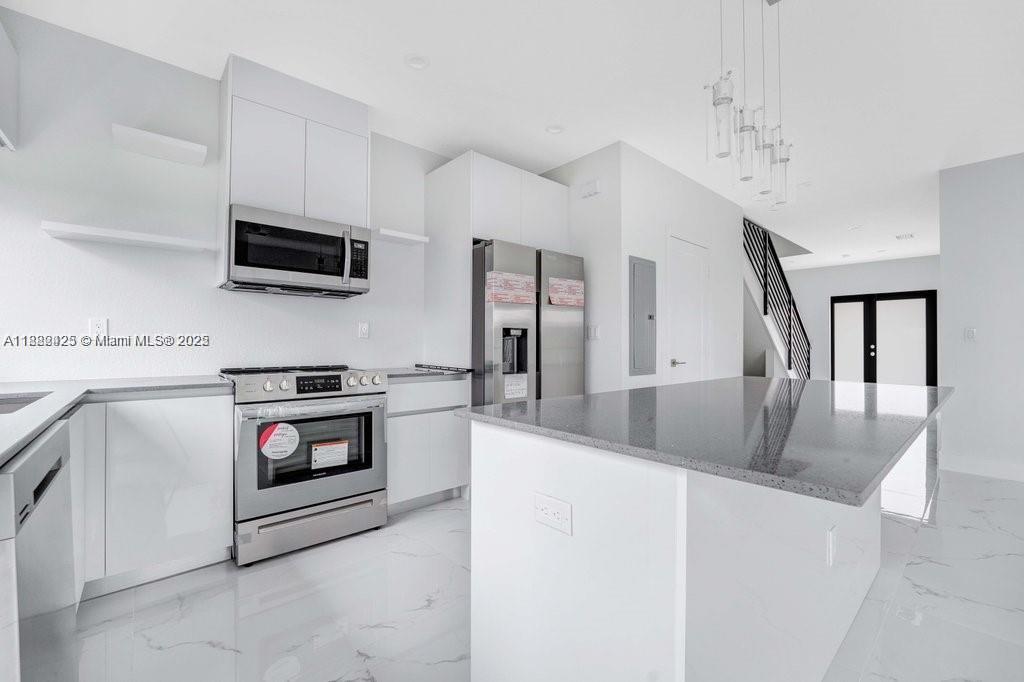 SPANISH GARDEN VILLAS - Residential