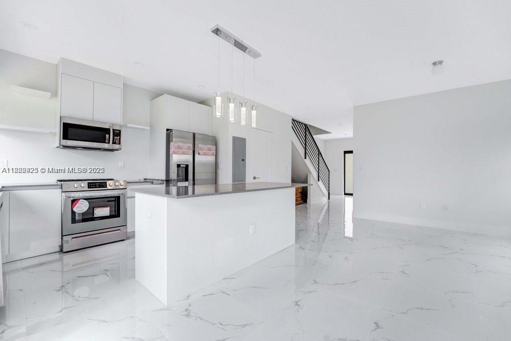 SPANISH GARDEN VILLAS - Residential