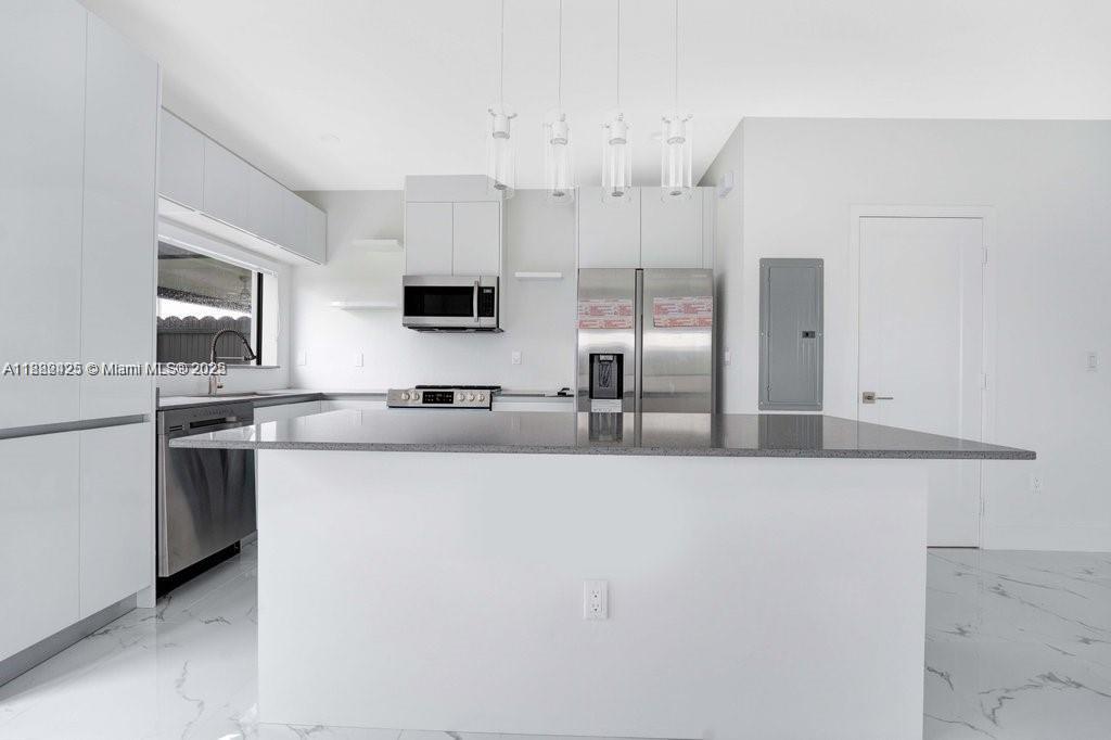 SPANISH GARDEN VILLAS - Residential