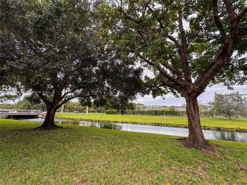 7569 W Sunrise Blvd 7569 Plantation FL 33313