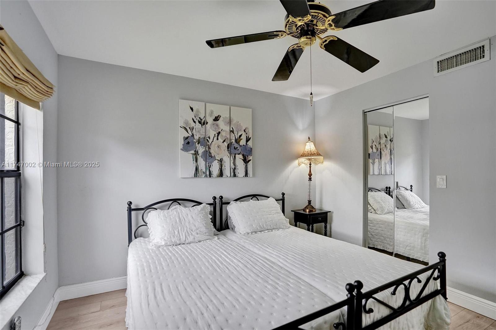 SUN VALLEY EAST CONDO - Residential