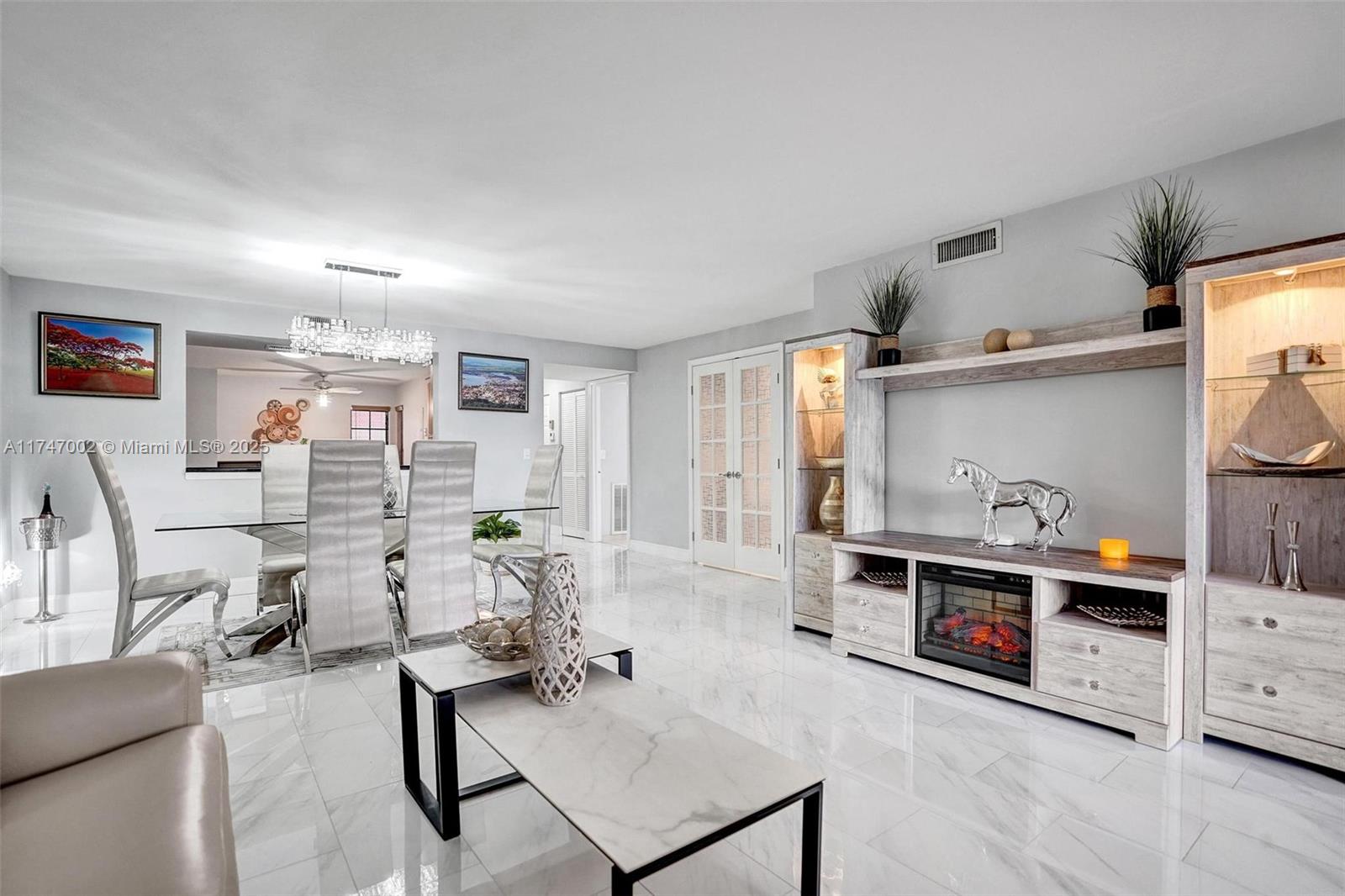 SUN VALLEY EAST CONDO - Residential