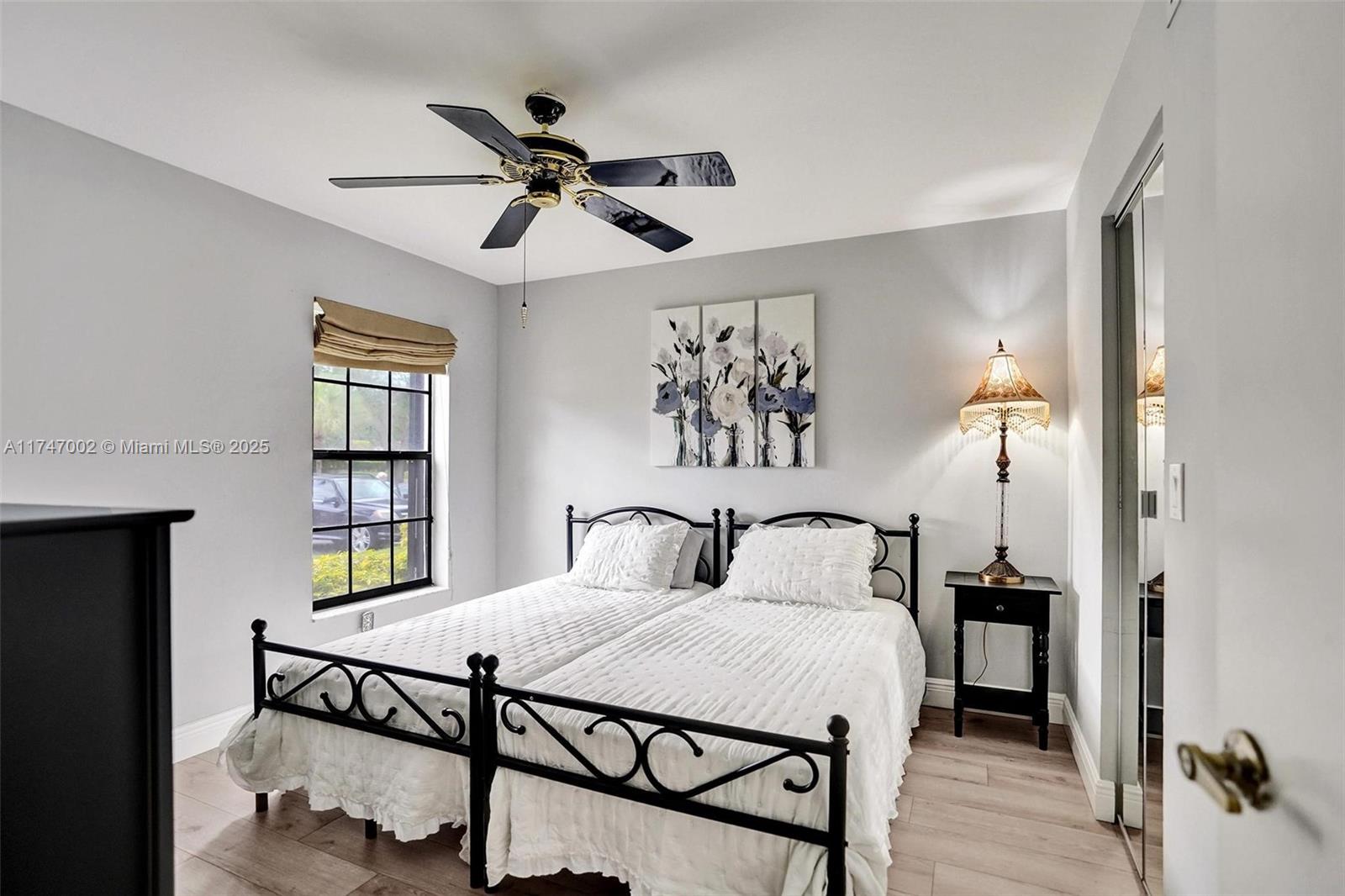 SUN VALLEY EAST CONDO - Residential