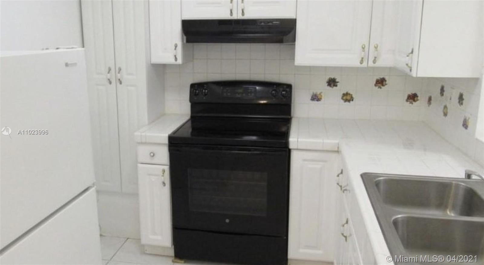 RAMBLEWOOD EAST CONDO - Residential Lease