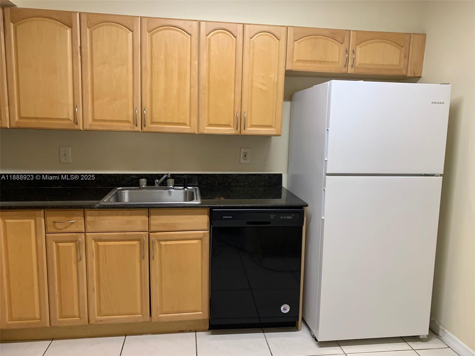 HILLCREST EAST NO 19 COND - Residential Lease