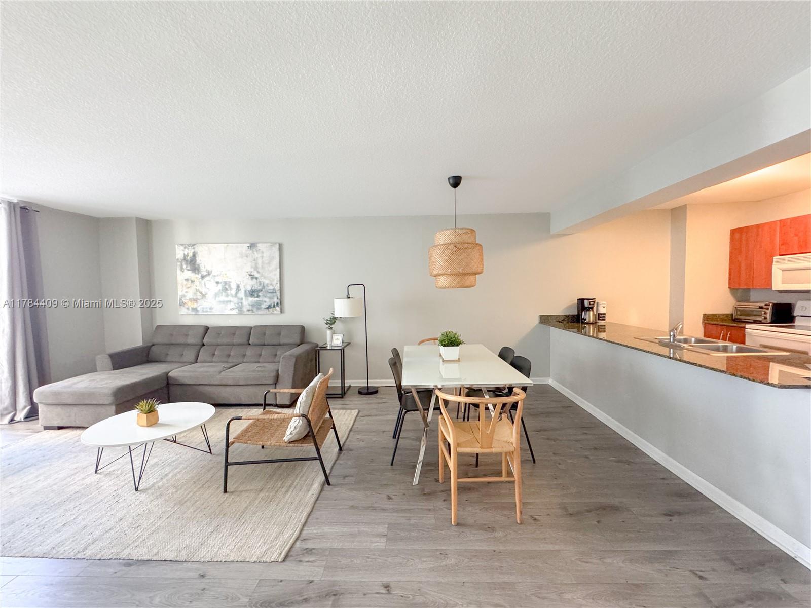 1200 Brickell Bay Dr 1504