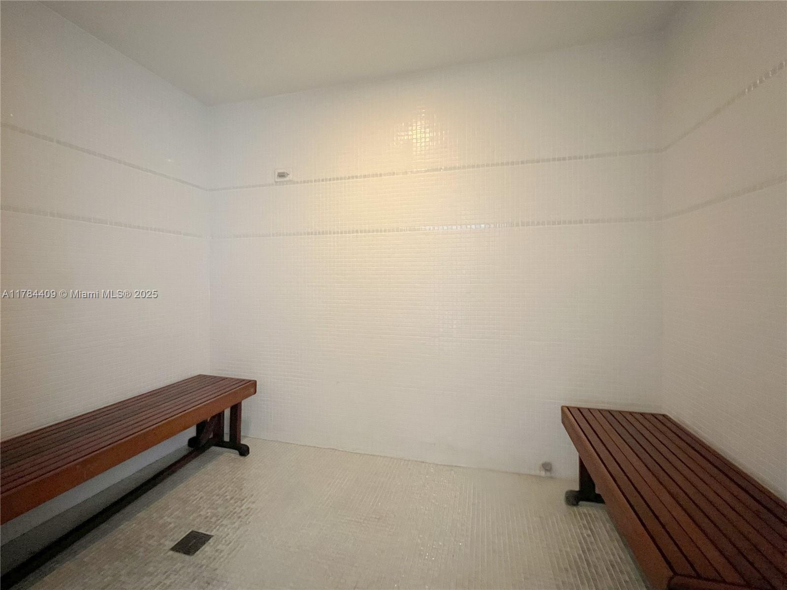 THE CLUB AT BRICKELL BAY - Residential