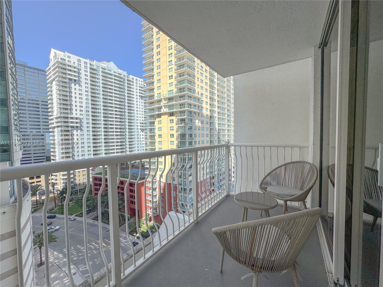 THE CLUB AT BRICKELL BAY - Residential