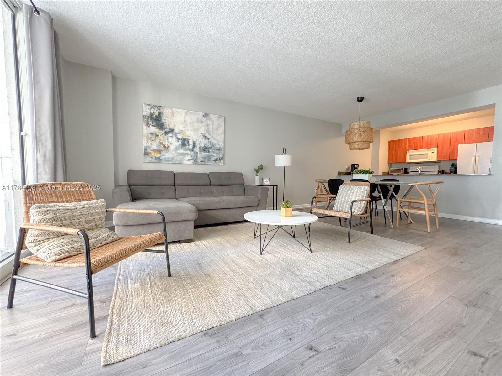 1200 Brickell Bay Dr 1504