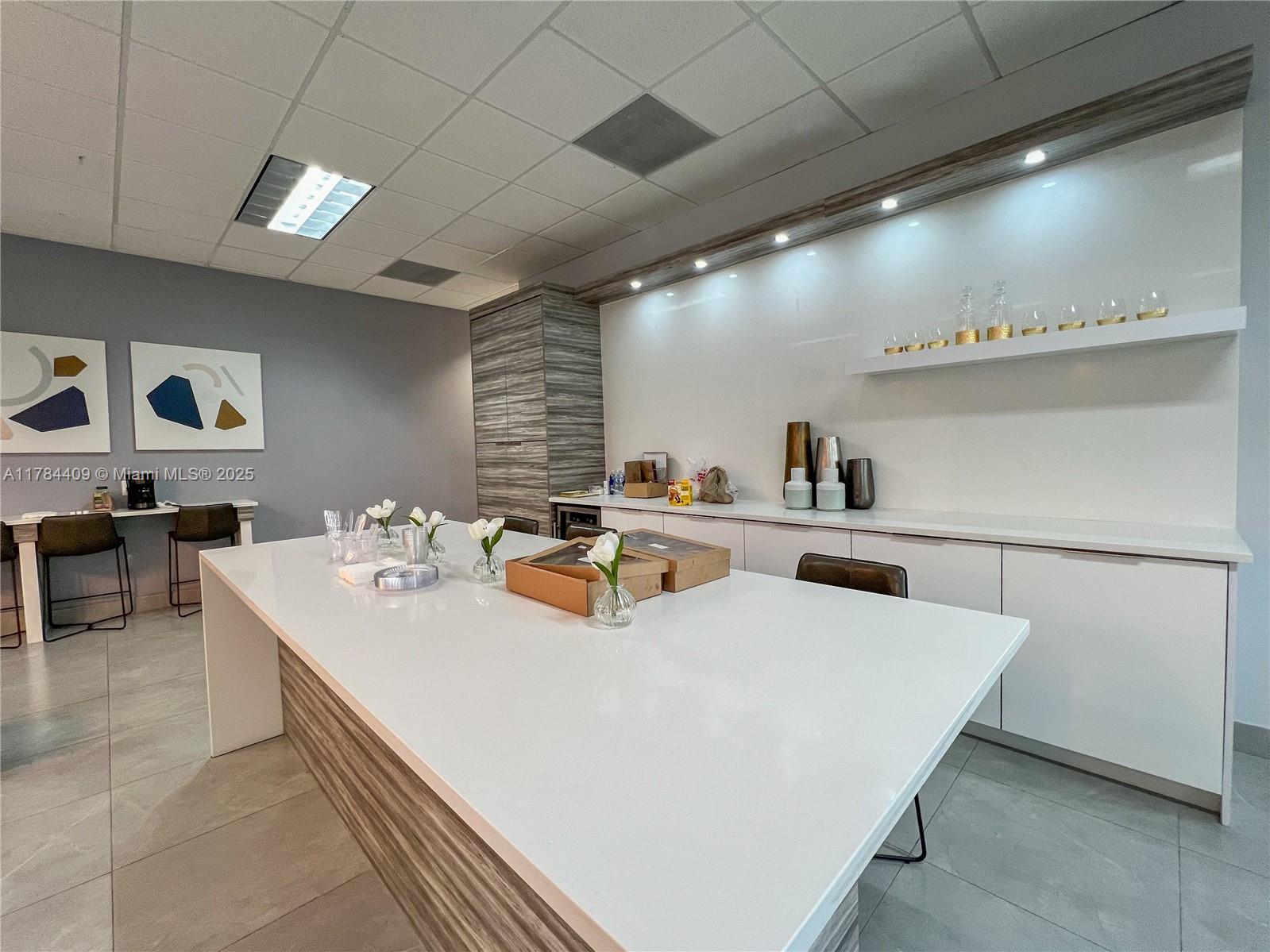 THE CLUB AT BRICKELL BAY - Residential