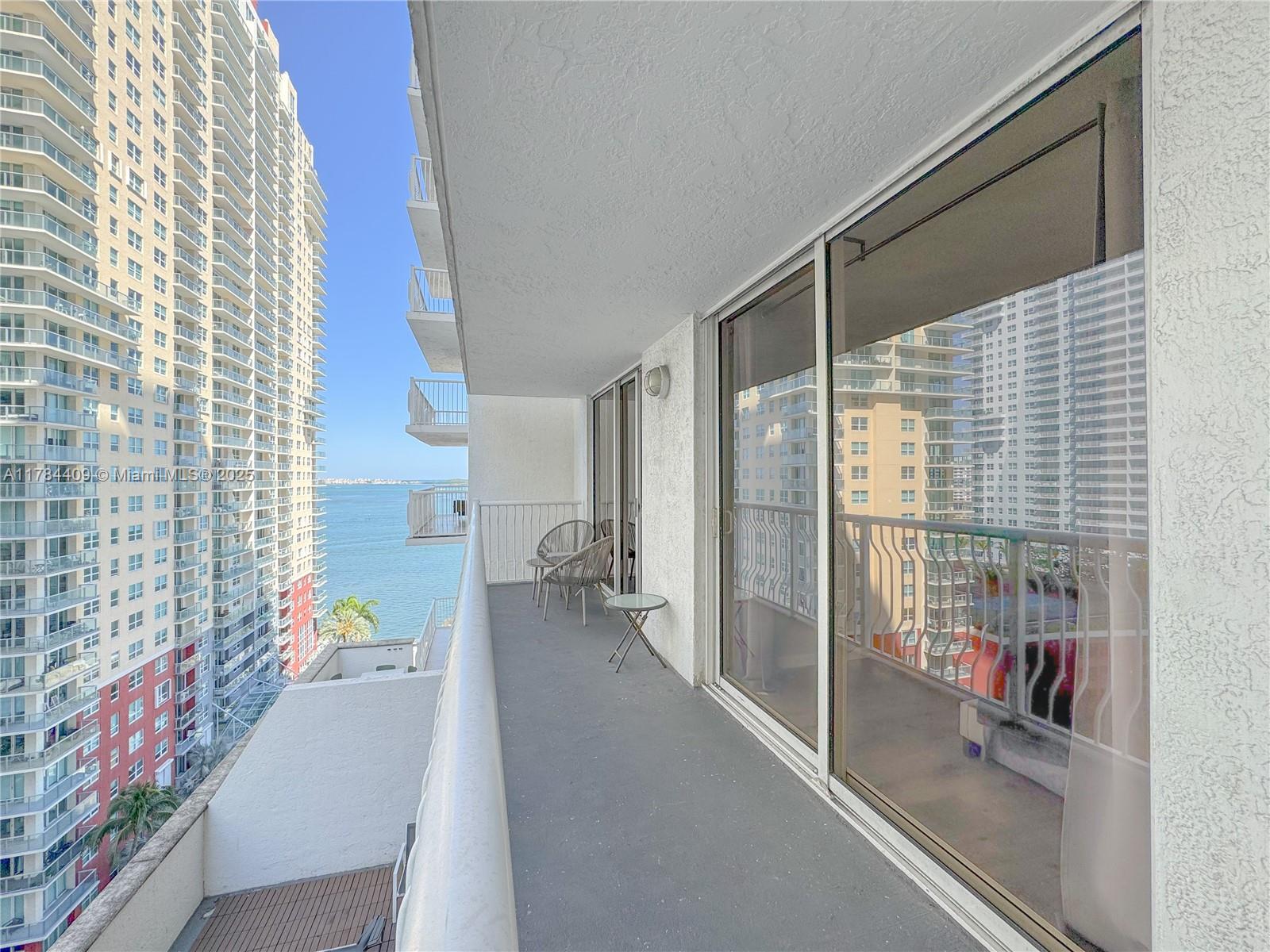 THE CLUB AT BRICKELL BAY - Residential