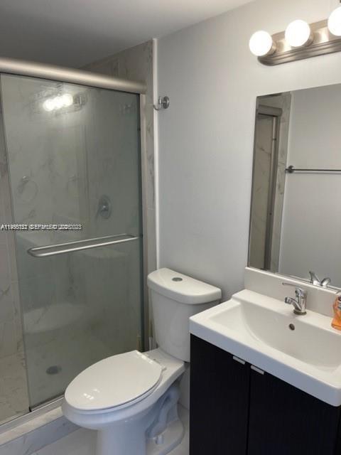 HALLMARK OF HOLLYWOOD CON - Residential Lease