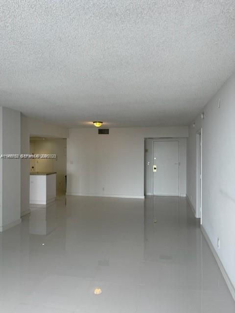 HALLMARK OF HOLLYWOOD CON - Residential Lease
