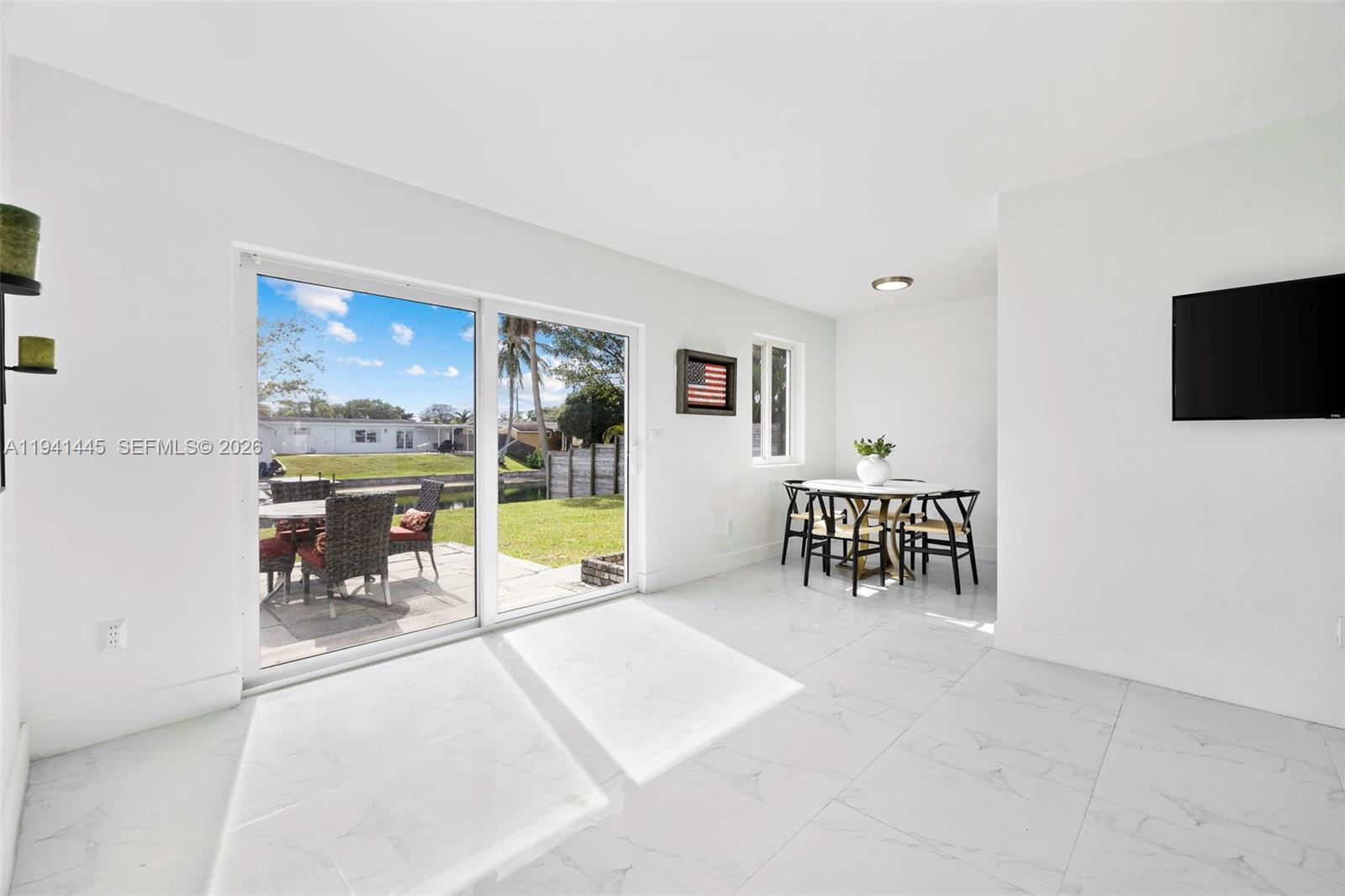 WESTWOOD LAKE 3RD ADDN - Residential Lease