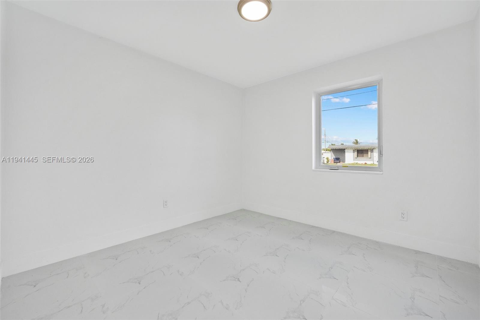 WESTWOOD LAKE 3RD ADDN - Residential Lease