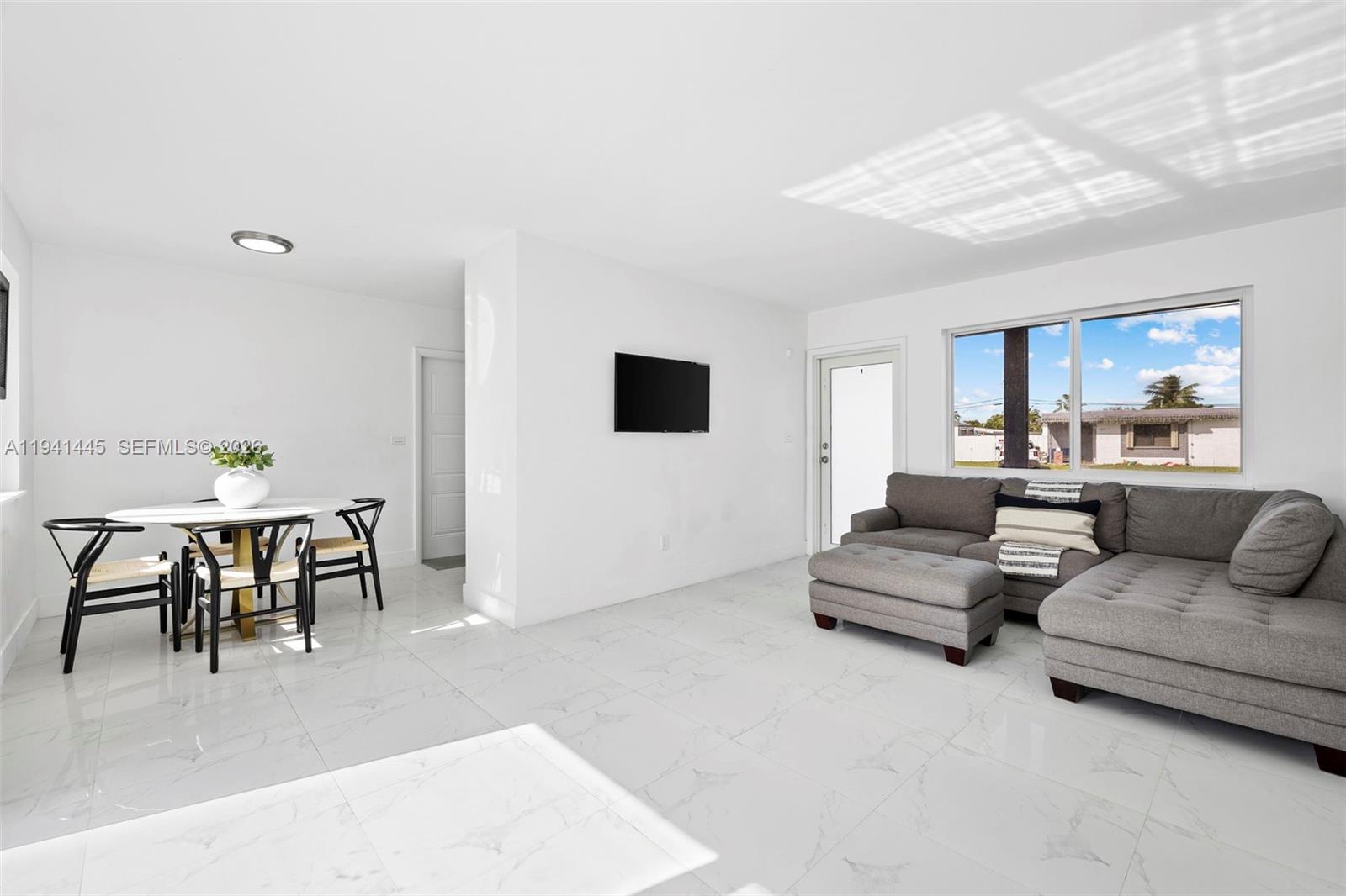 WESTWOOD LAKE 3RD ADDN - Residential Lease