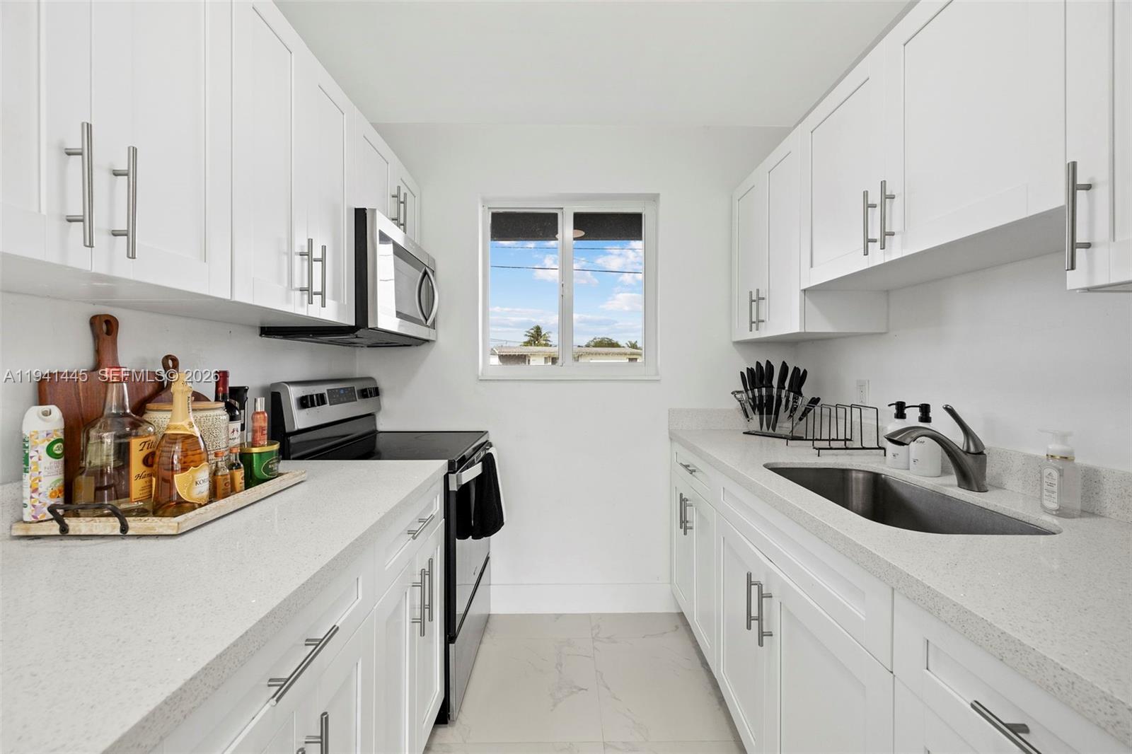 WESTWOOD LAKE 3RD ADDN - Residential Lease