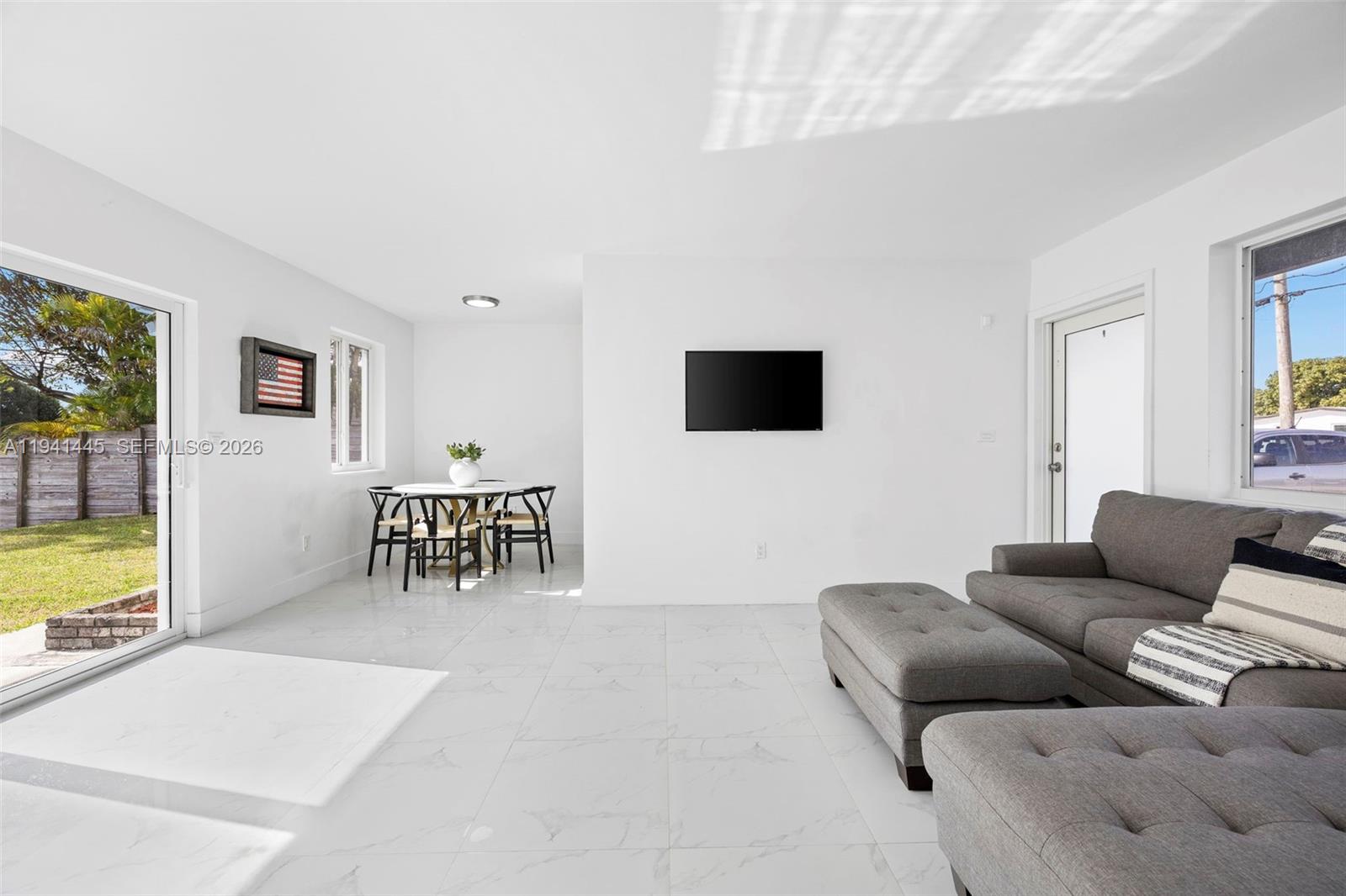 WESTWOOD LAKE 3RD ADDN - Residential Lease