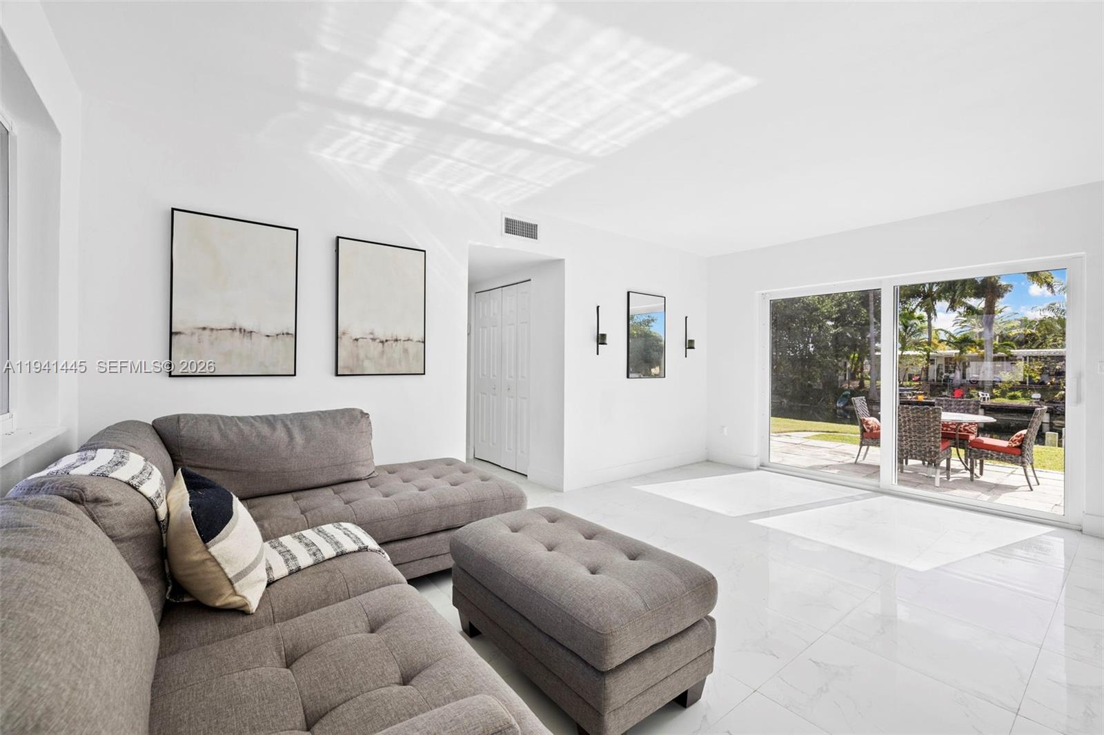 WESTWOOD LAKE 3RD ADDN - Residential Lease