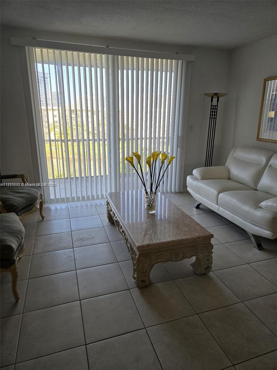 2903 Point East Dr K611