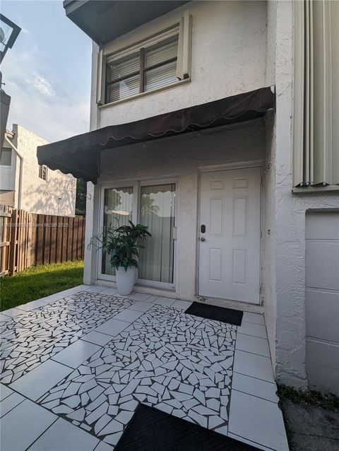 6902 SW 114th Ave Miami FL 33173