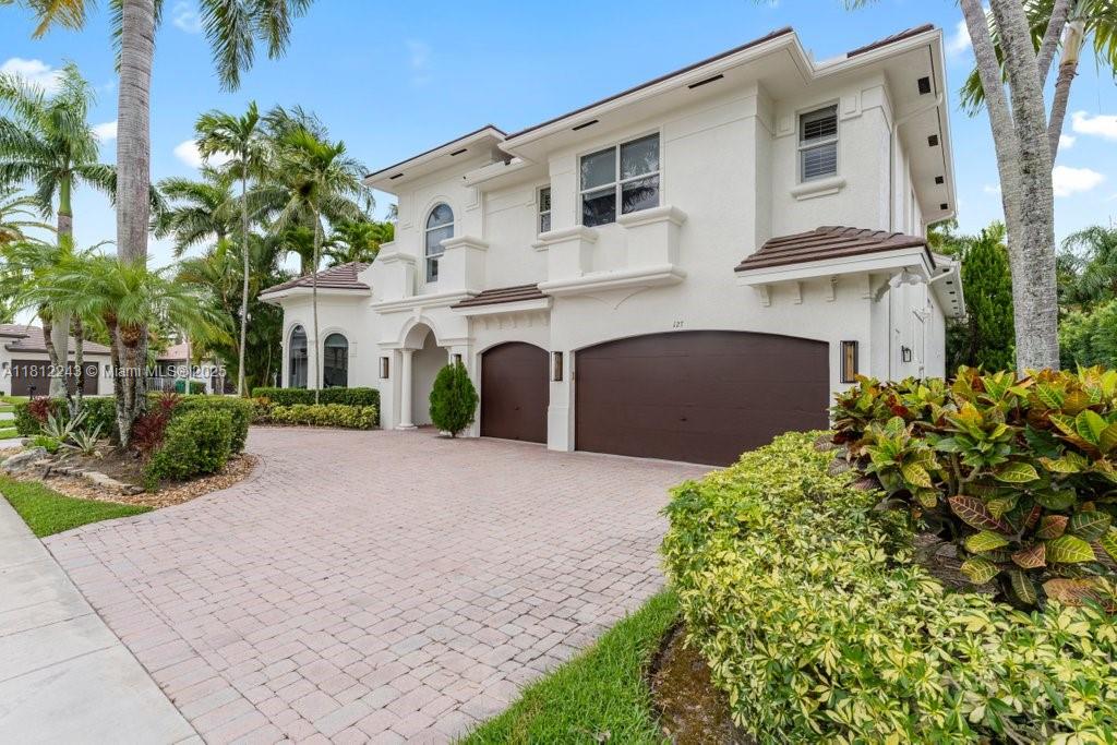 127 Swan Ave, Plantation, Miami-Dade County, Florida - 5 Bedrooms  
5 Bathrooms - 