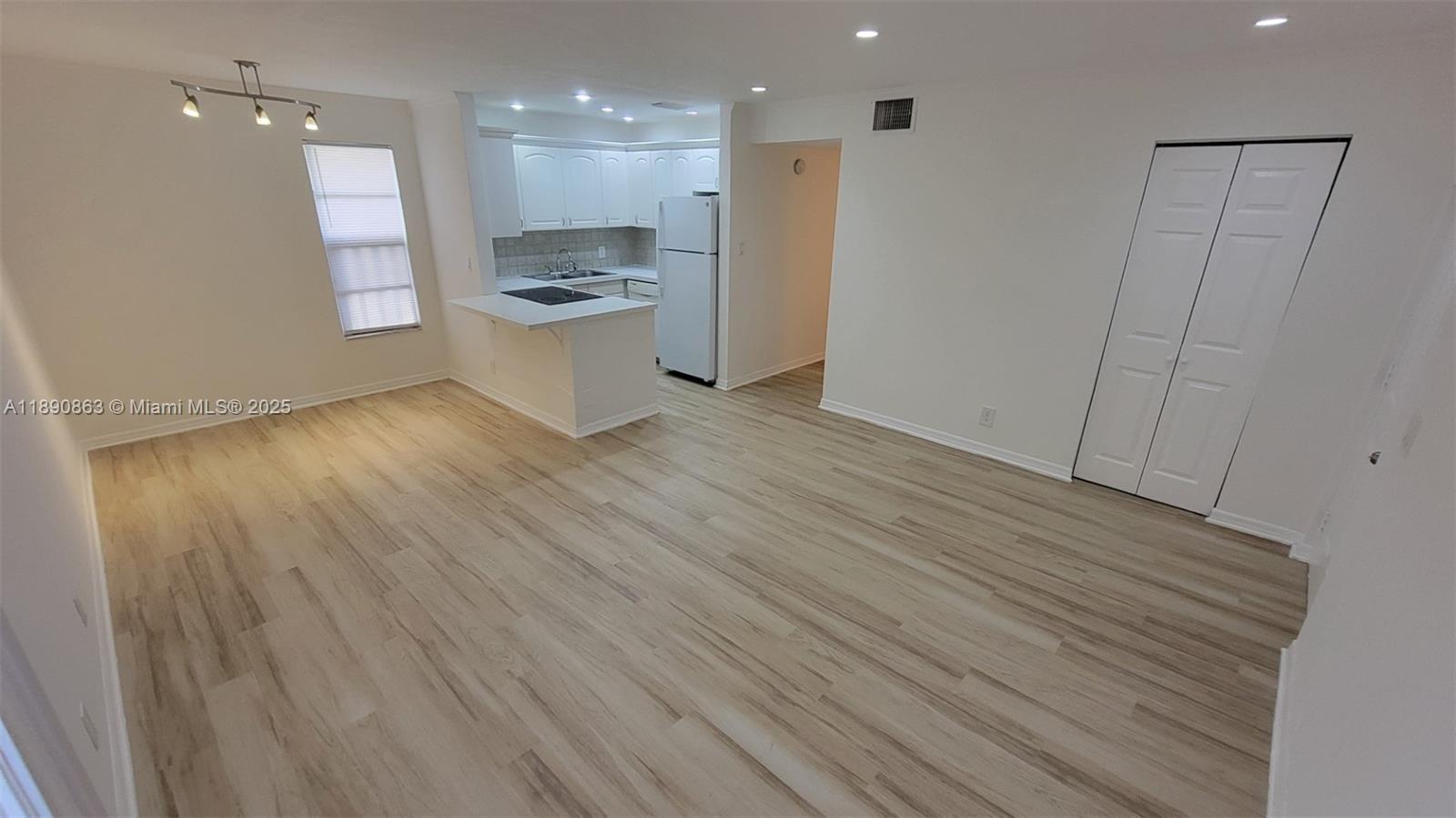 CYPRESS TRACE - Residential Lease
