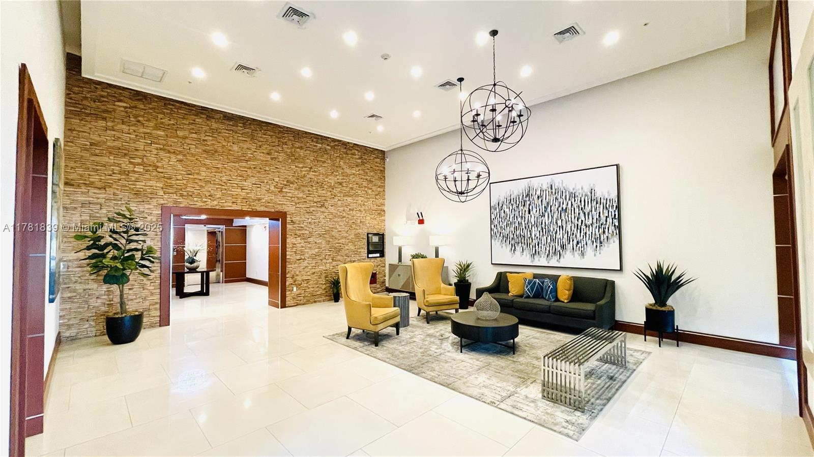 KEYSTONE VILLAS II CONDO - Residential