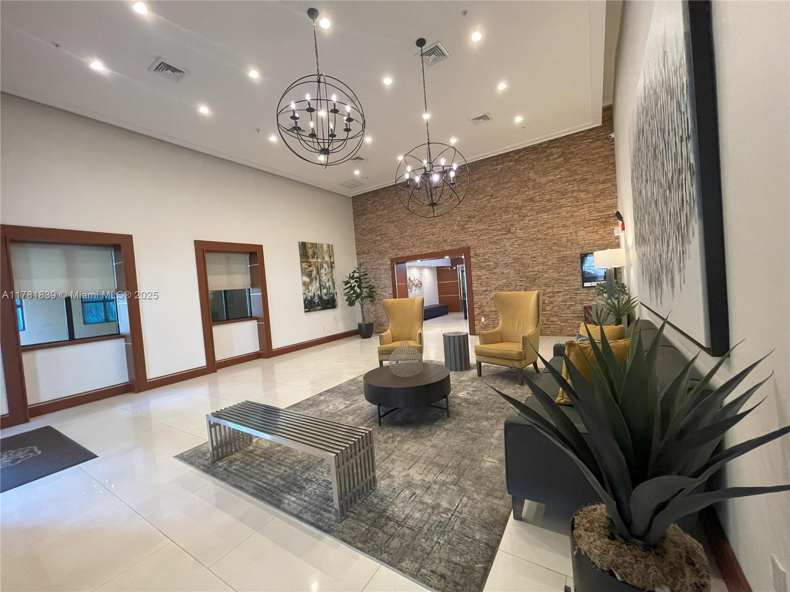 KEYSTONE VILLAS II CONDO - Residential