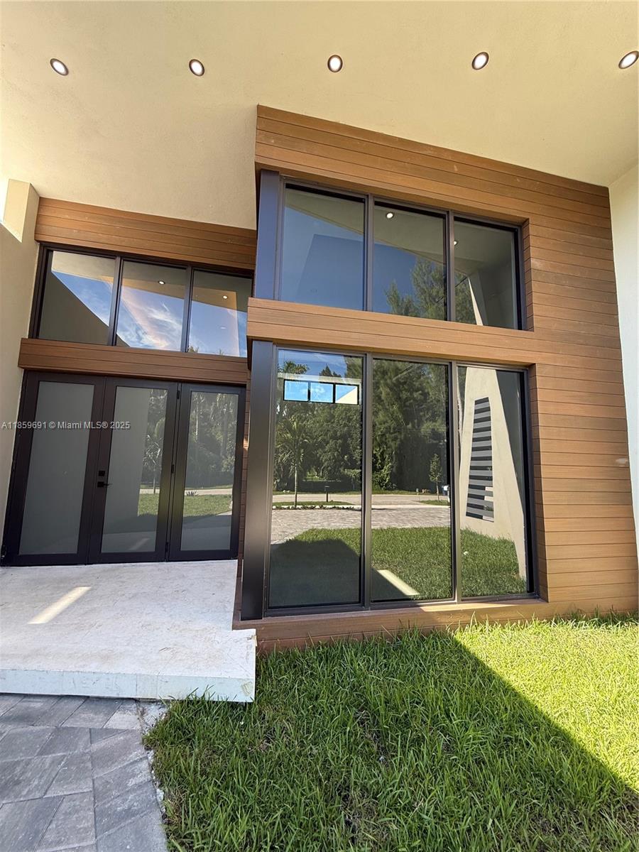 45 NW 158th St