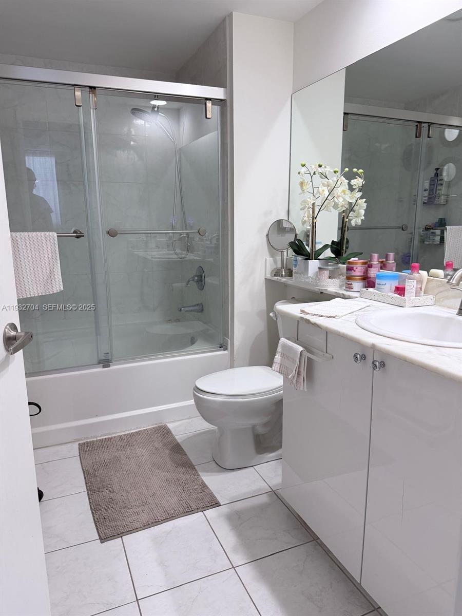 VENTURE AT AVENTURA EAST - Residential