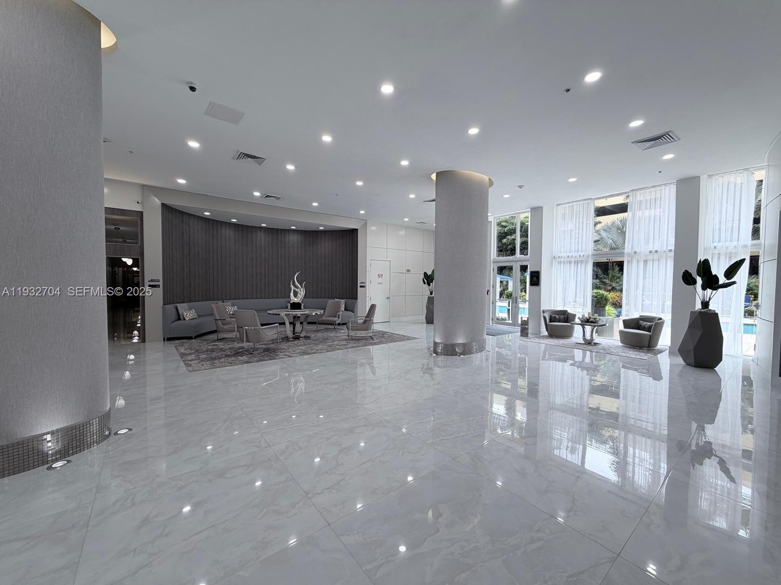 VENTURE AT AVENTURA EAST - Residential