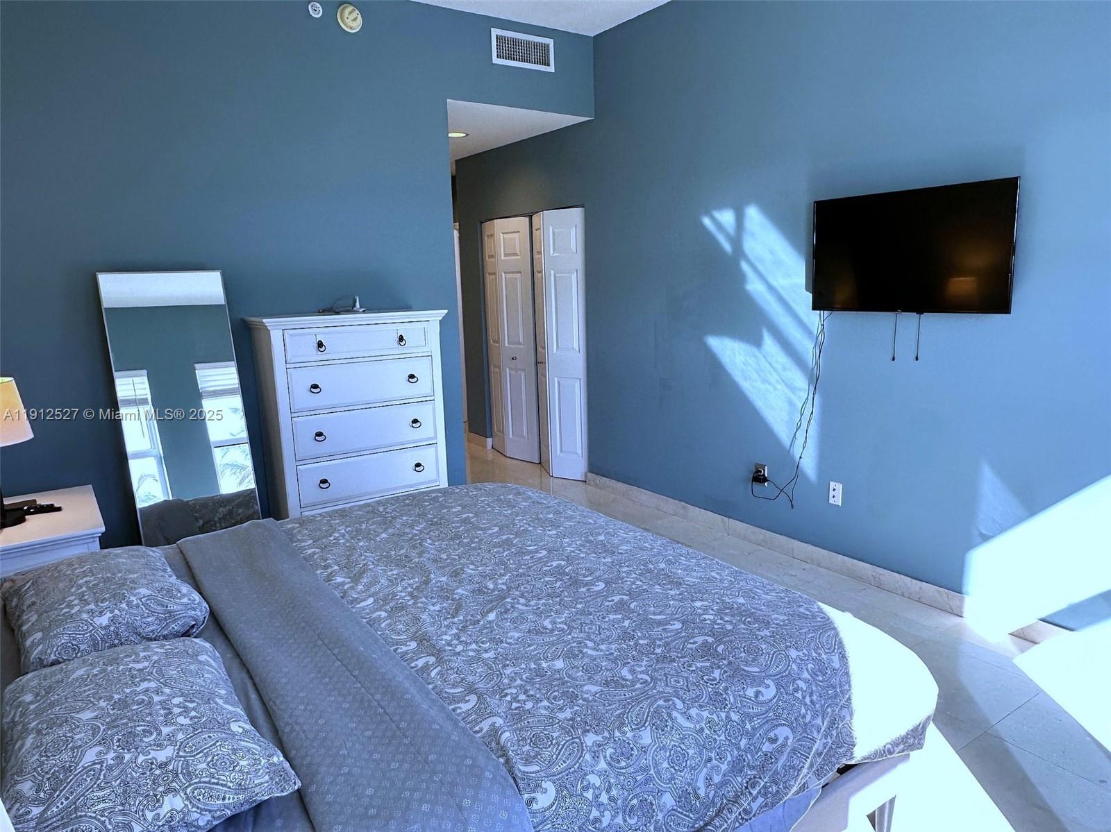 2080 Ocean Drive - Residential Lease