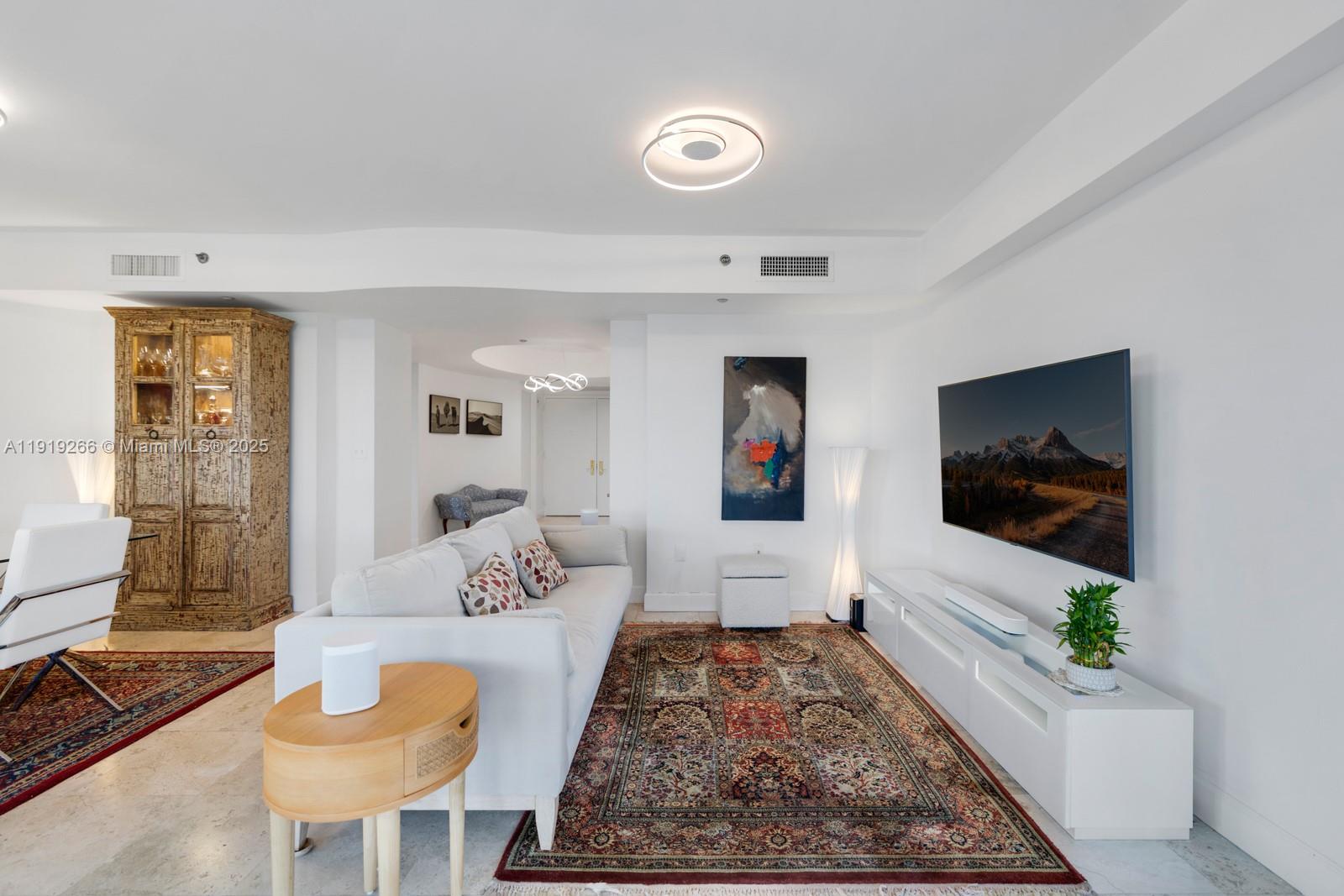 19333 Collins Ave 504