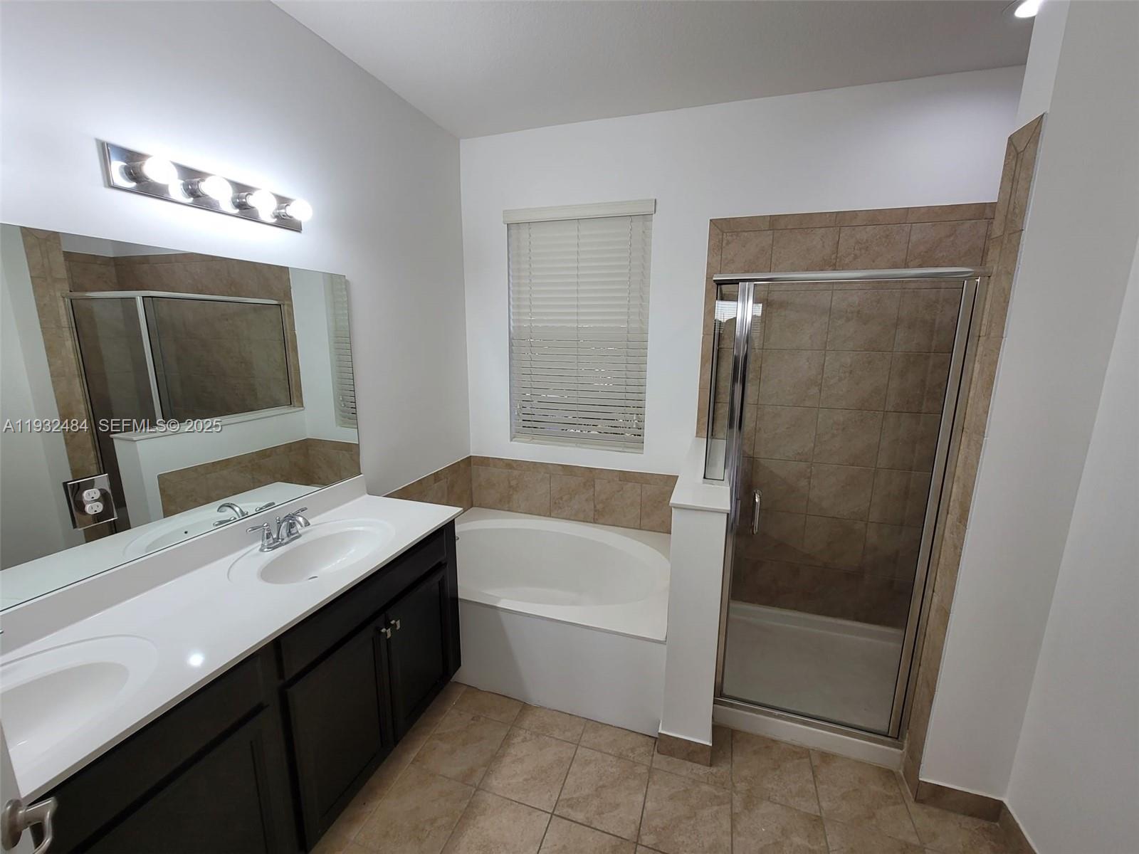 VENTANAS AT HOMESTEAD - Residential Lease