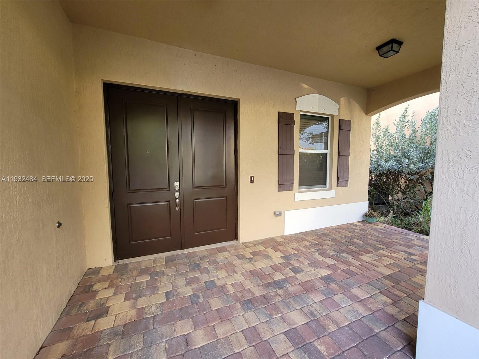 VENTANAS AT HOMESTEAD - Residential Lease