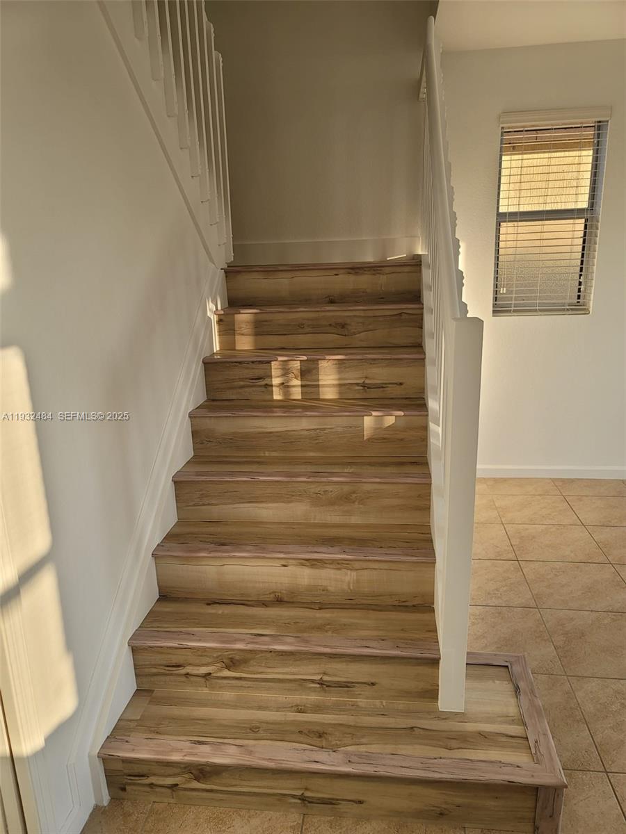 VENTANAS AT HOMESTEAD - Residential Lease