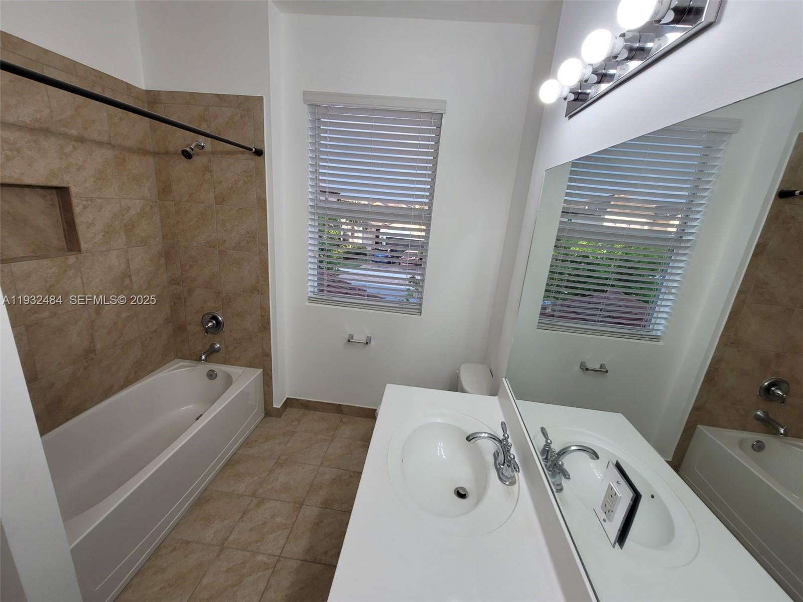 VENTANAS AT HOMESTEAD - Residential Lease