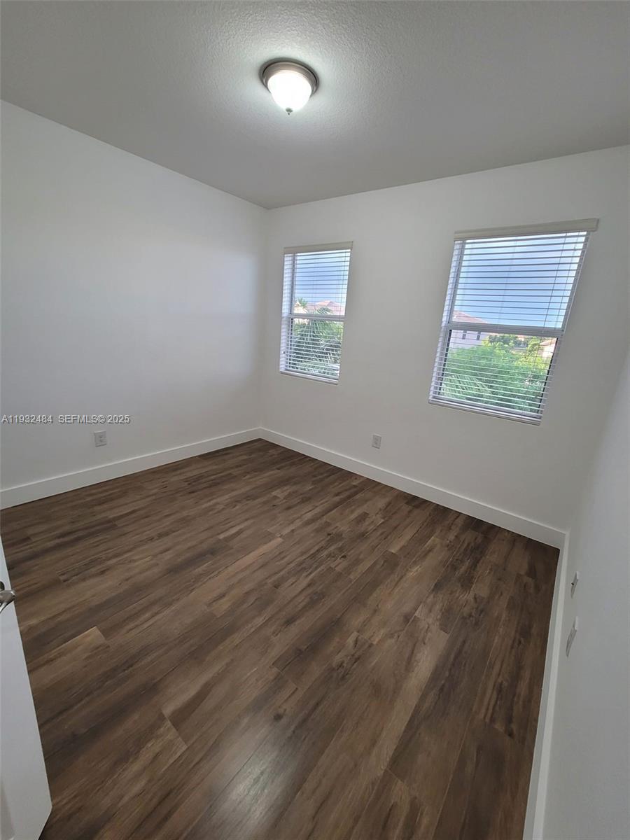 VENTANAS AT HOMESTEAD - Residential Lease