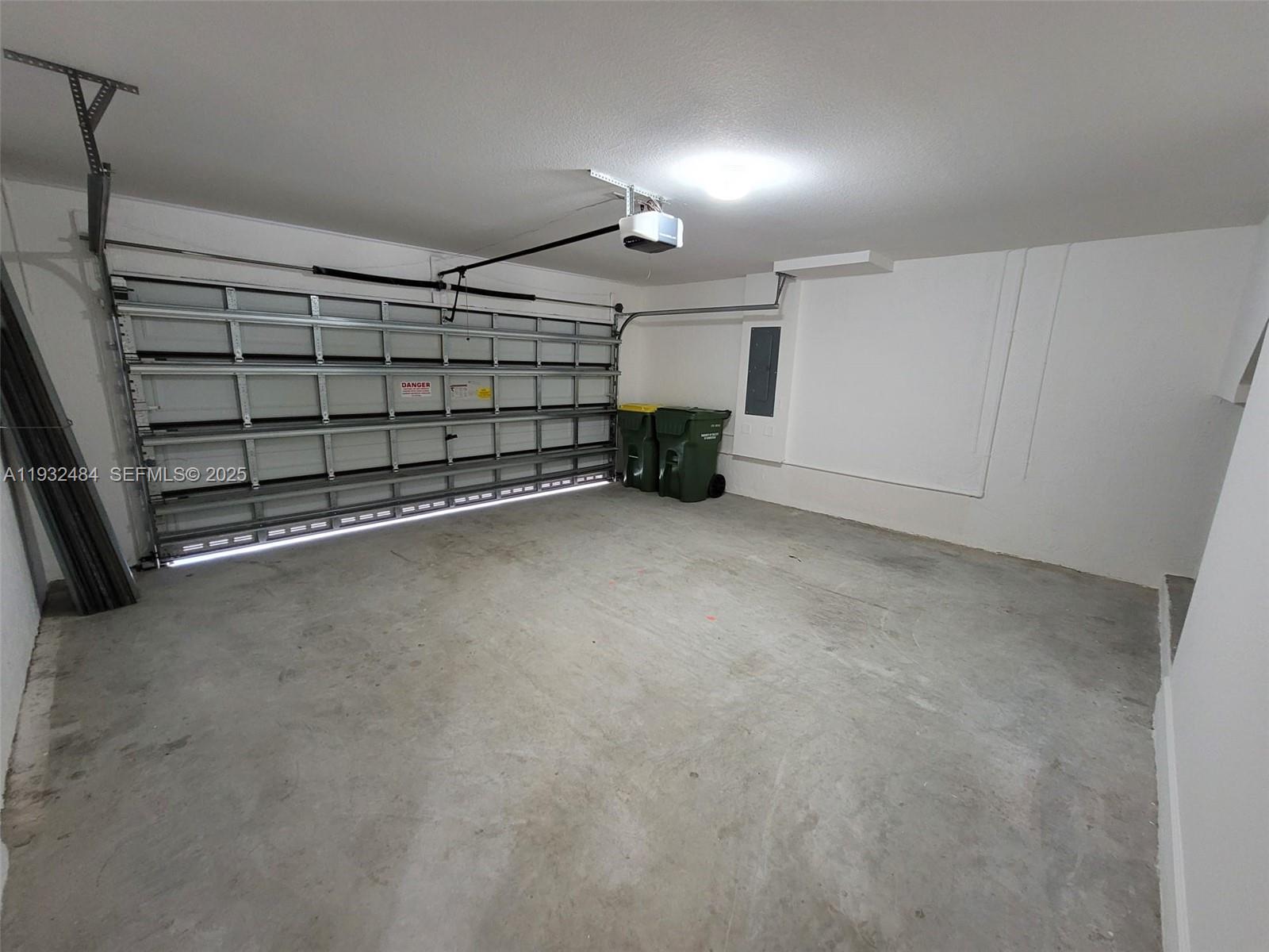 VENTANAS AT HOMESTEAD - Residential Lease