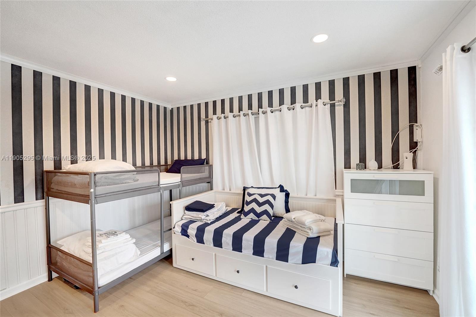 CORAL RIDGE COUNTRY CLUB - Residential Lease