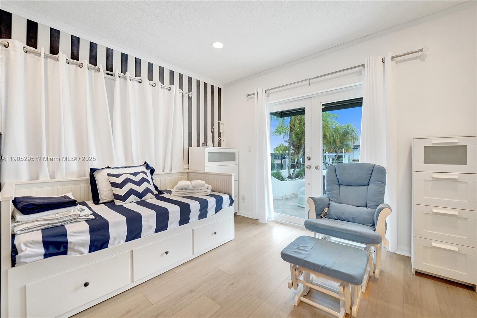 CORAL RIDGE COUNTRY CLUB - Residential Lease