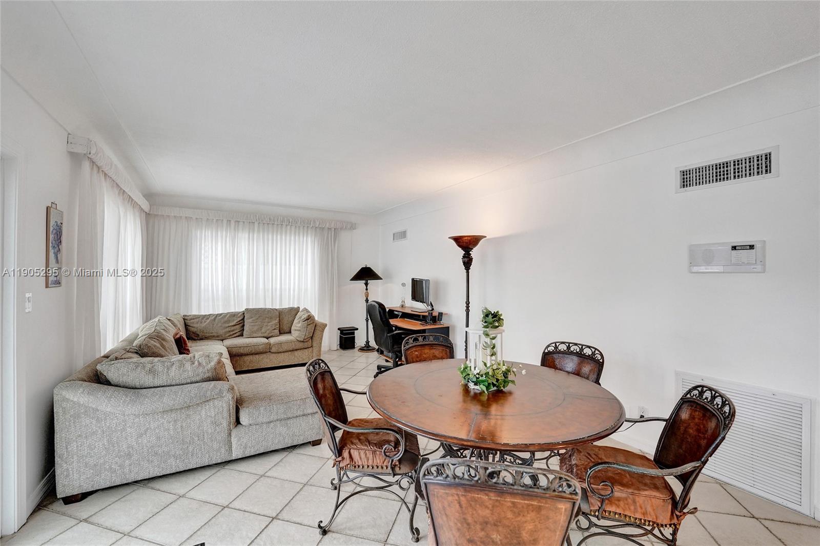 CORAL RIDGE COUNTRY CLUB - Residential Lease