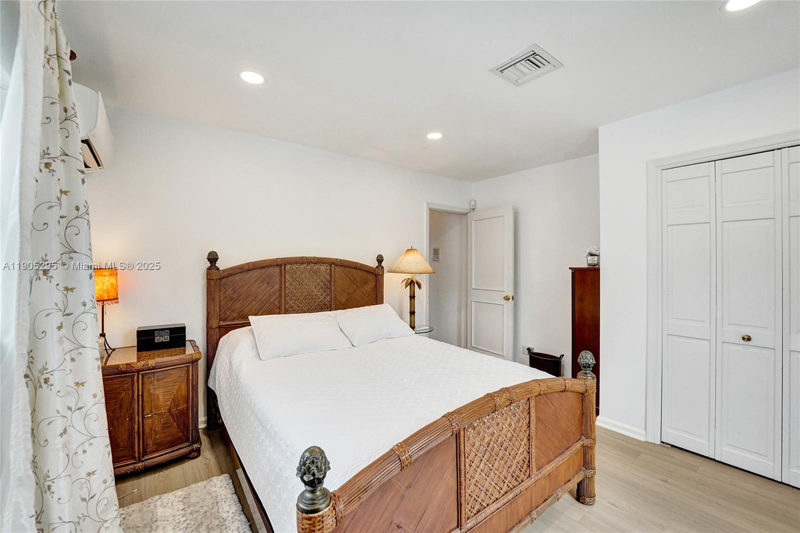 CORAL RIDGE COUNTRY CLUB - Residential Lease