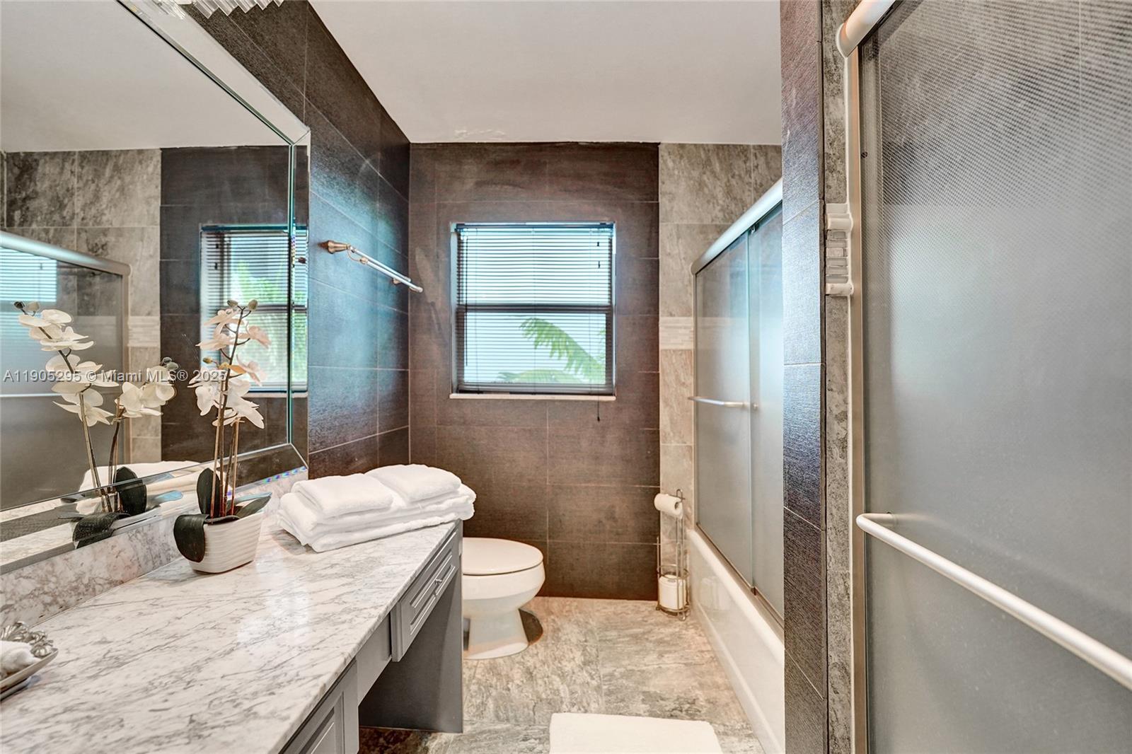 CORAL RIDGE COUNTRY CLUB - Residential Lease