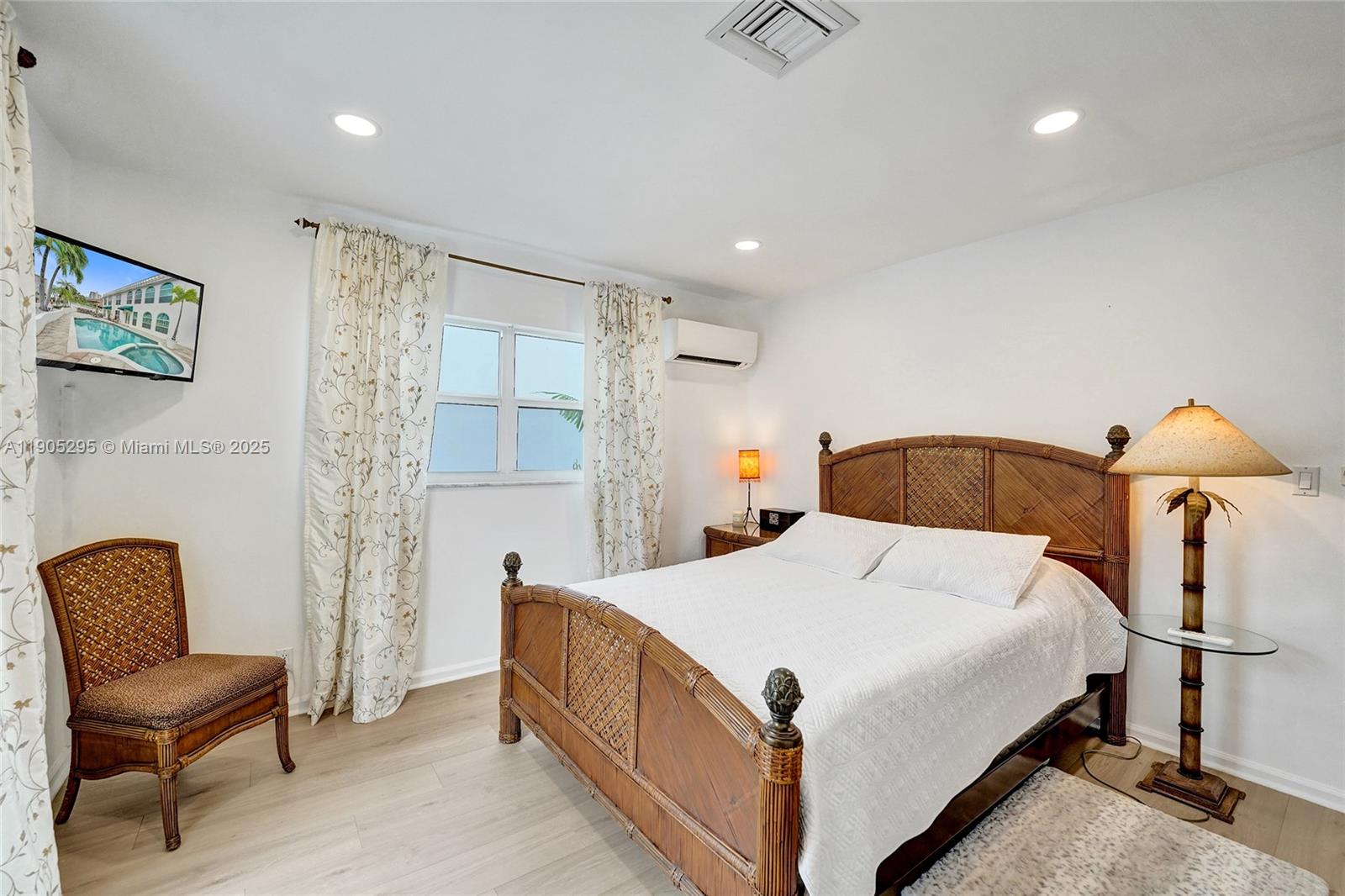 CORAL RIDGE COUNTRY CLUB - Residential Lease