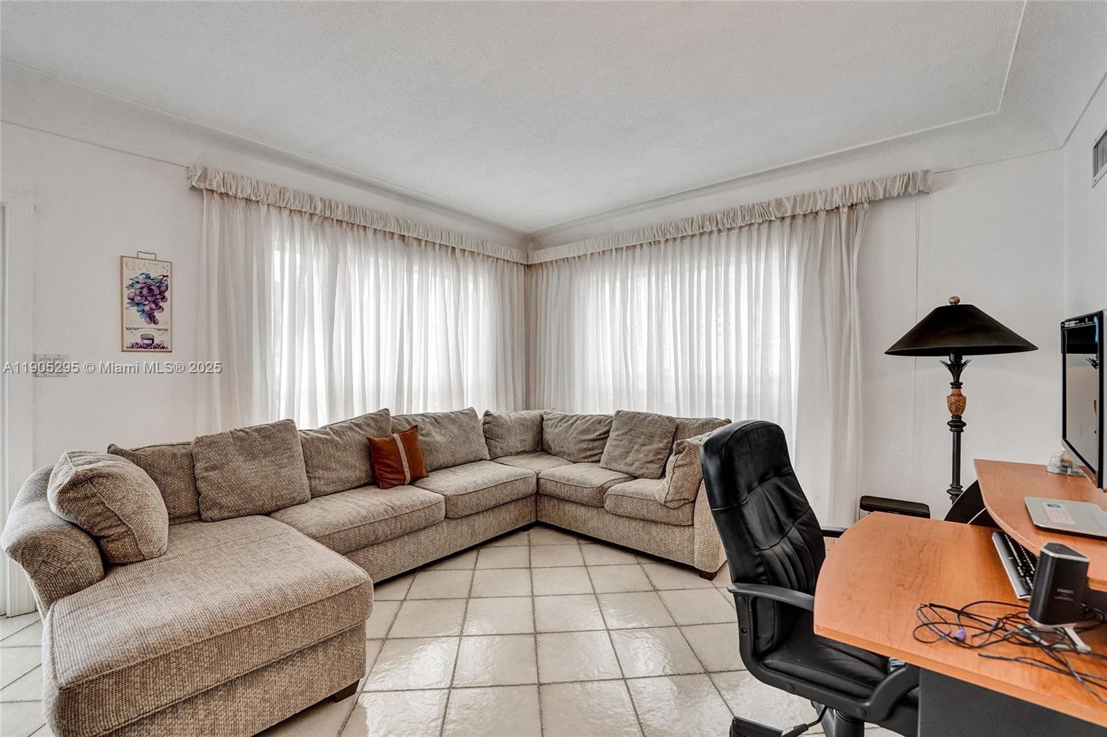 CORAL RIDGE COUNTRY CLUB - Residential Lease