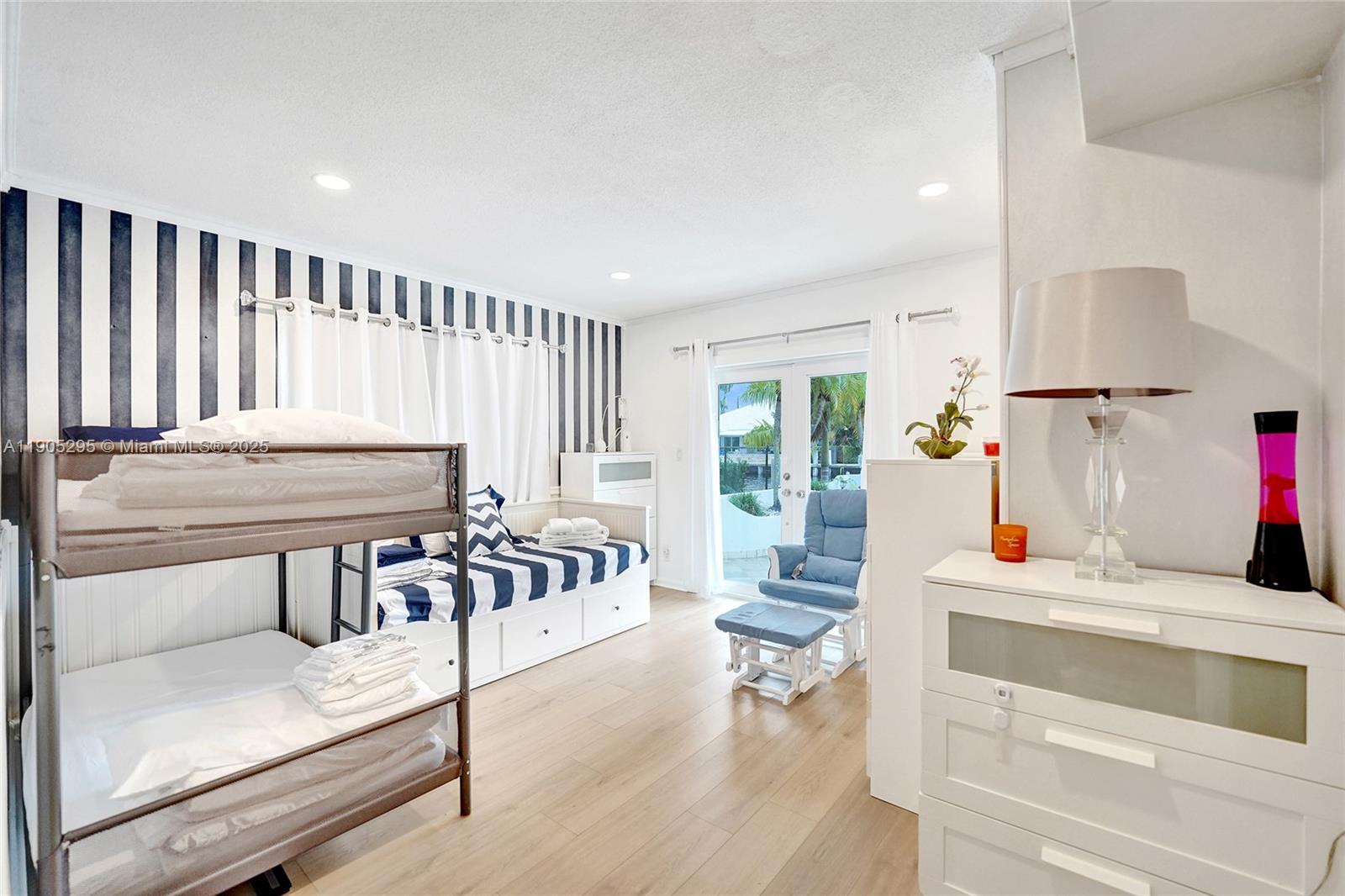 CORAL RIDGE COUNTRY CLUB - Residential Lease