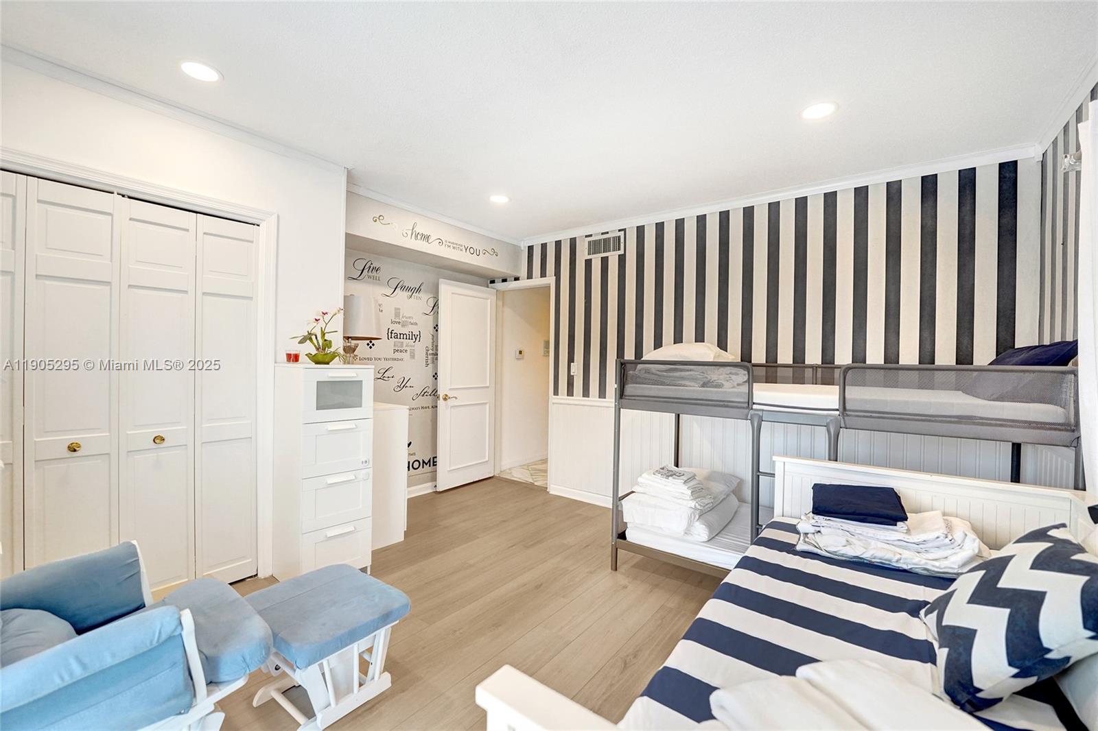 CORAL RIDGE COUNTRY CLUB - Residential Lease